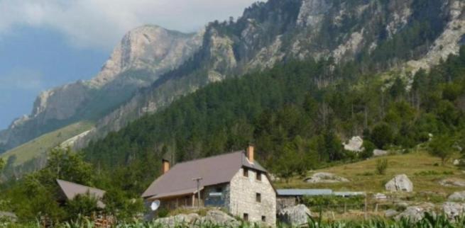 Guest House Kukaj Valbone Exterior photo